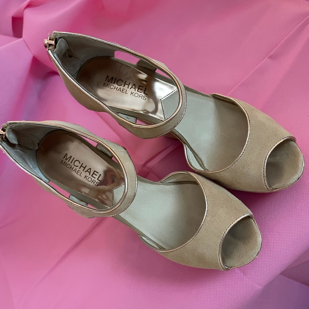 Tan Michael Kors wedges